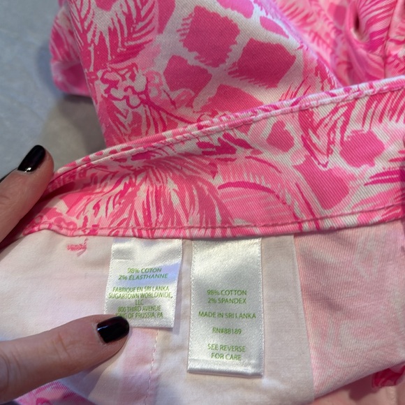 Lilly Pulitzer-  Pink Floral Shorts, Size 10, excellent condition, worn once - Picture 3 of 4